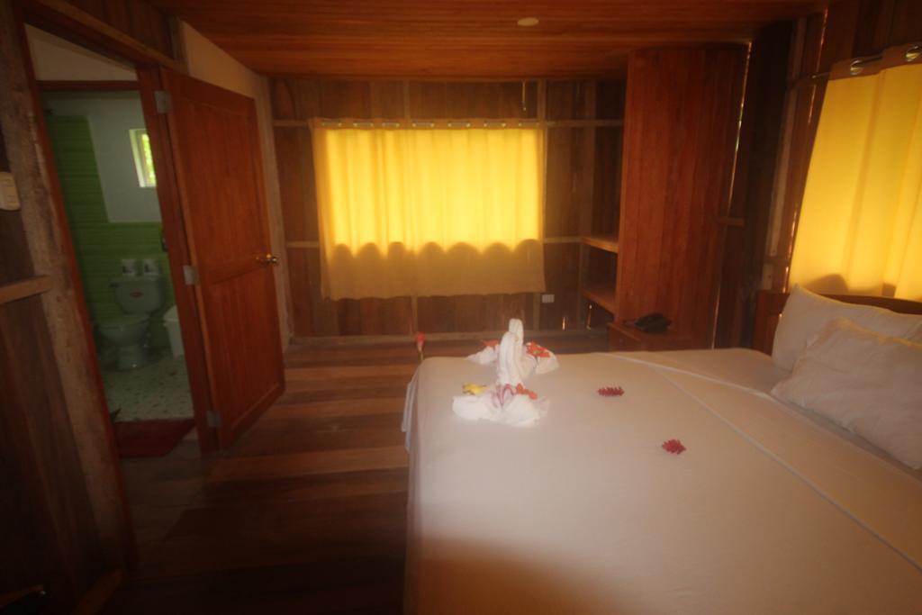 Amazon Rainforest Lodge Padre Cocha Exterior photo